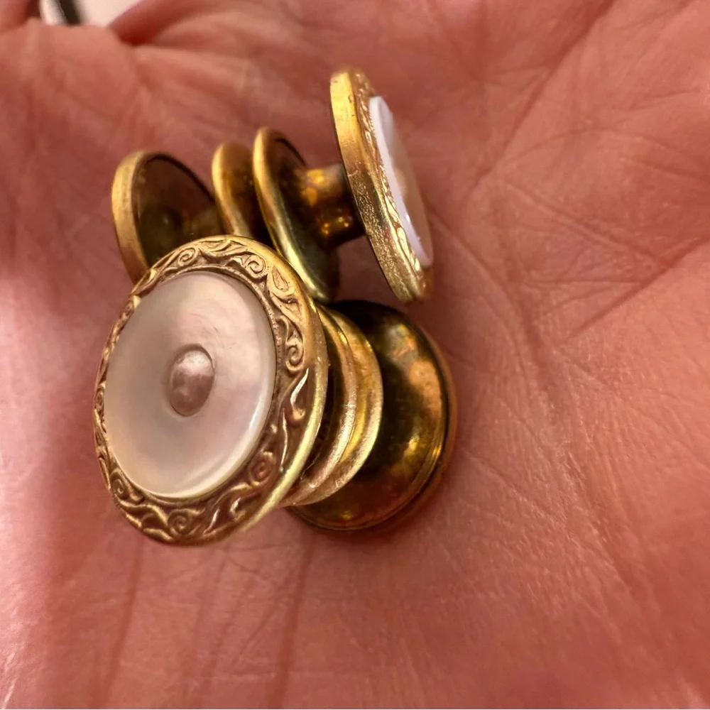 Vintage 1920-1940 Retro Art Deco Mother of Pearl etched Gold Cufflinks